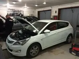 HYUNDAI SOLARIS 2015